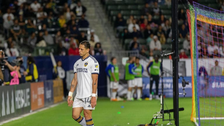 David Faitelson defiende a Chicharito y elogia su trayectoria en el deporte